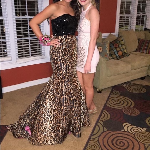 Sherri Hill Dresses & Skirts - Prom Dress